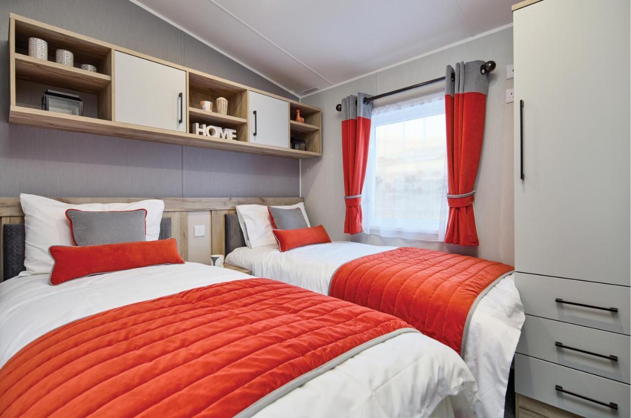 Elite Holiday Caravan Басентуейт Екстериор снимка